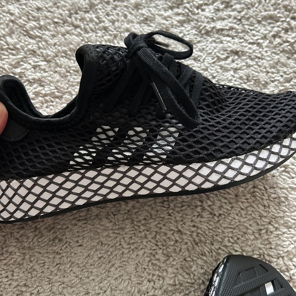 Brand new adidas running shoes - Picture 3 of 4